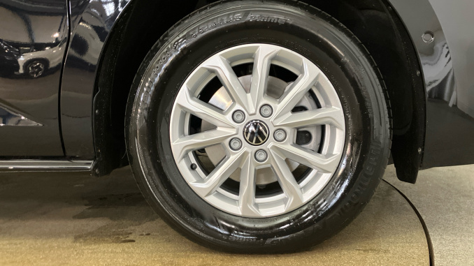 Volkswagen Multivan 2.0 TDI Life 5dr DSG Diesel Estate - Image 5